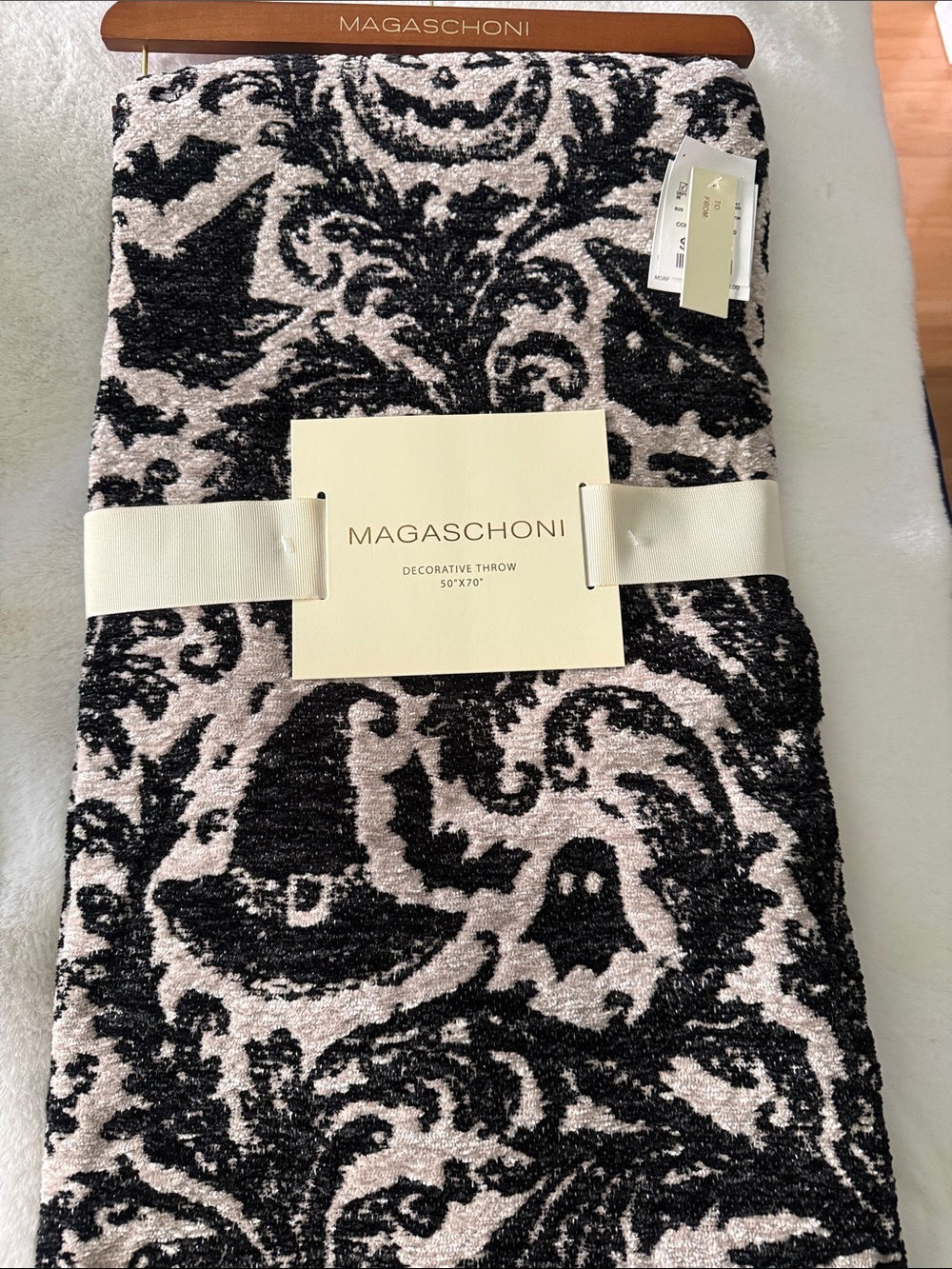 Magaschoni Black & Cream Halloween Jacquard Throw